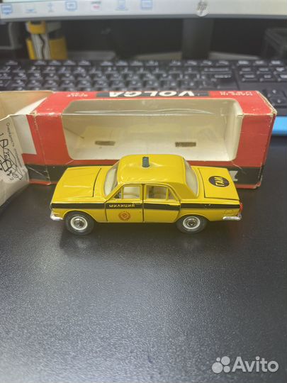 Модель автомобиля Волга газ 24 1:43 СССР