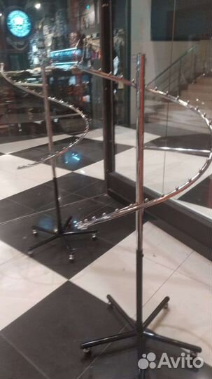 Вешало спираль стойка для одежды напольная