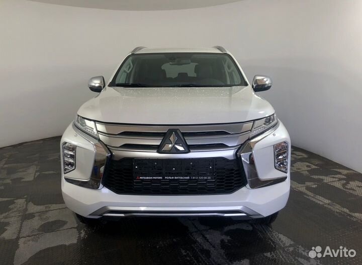 Mitsubishi Pajero Sport 3.0 AT, 2022