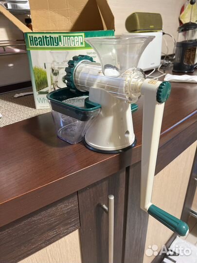 Соковыжималака ручная для зелени