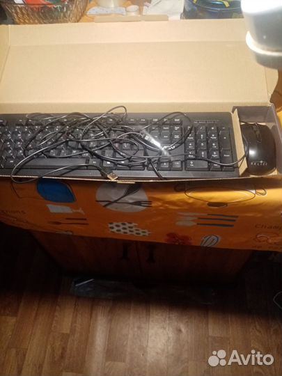 Клавиатуры три