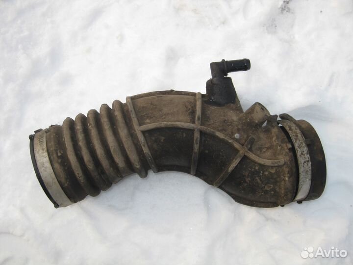 Патрубок воздушный Рено Флюенс, Меган 3, Сценик 3