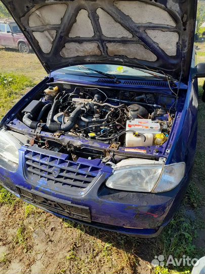 Kia Carens 2002-2006 kia avella