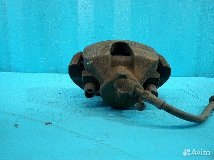 Суппорт передний правый Ford Focus 2 CB4 qqdb 2010