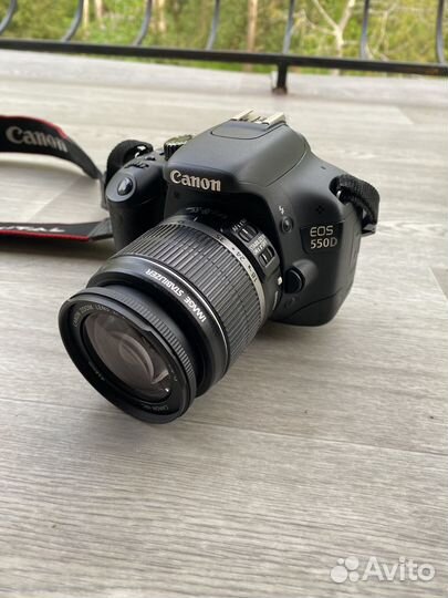 Зеркальный фотоаппарат canon 550d