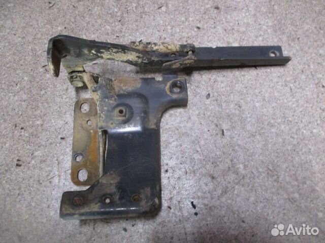 Петля капота левая Scania 1727263