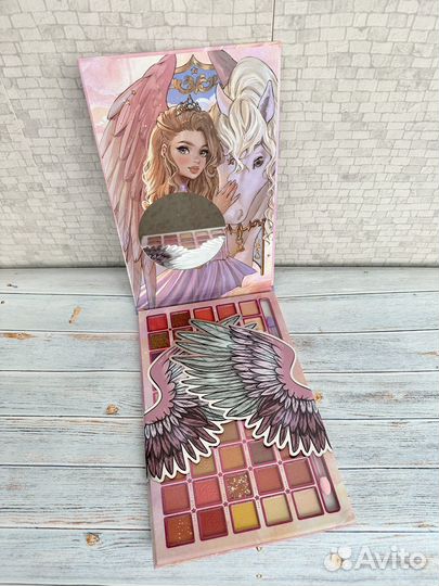 Палетка для макияжа новая