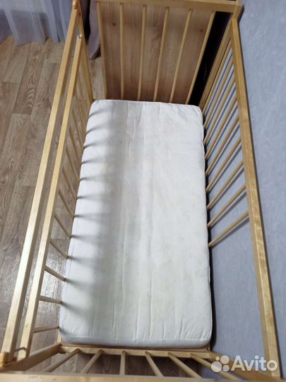 Детская кроватка с матрасом 120*60