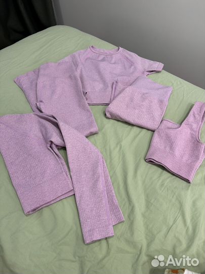 Костюм для йоги