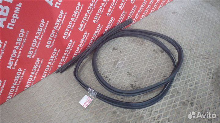 Уплотнитель багажника LADA Granta FL 21127 2019