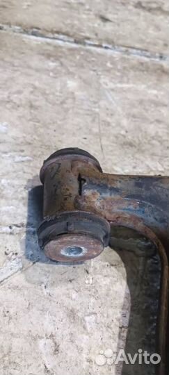 Рычаг передний правый нижний