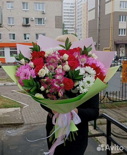 Букеты из живых цветов