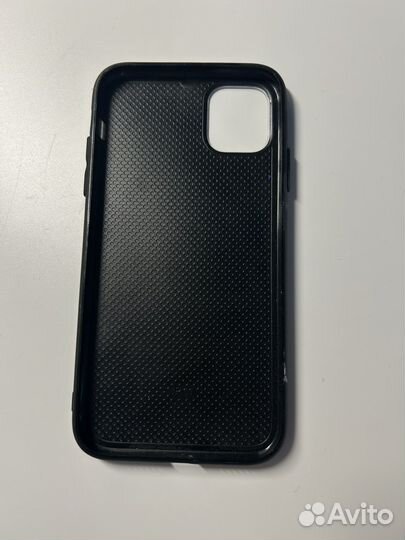 Чехлы на телефон iPhone 11