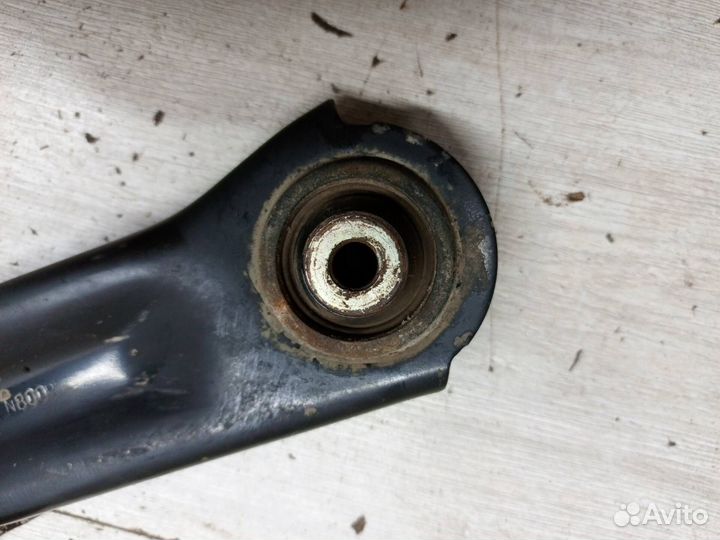 Рычаг передний правый Nissan