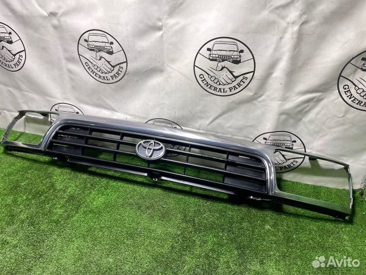 Решетка радиатора Toyota Hilux Surf KZN130 1KZ
