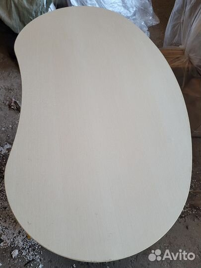 Маникюрный стол