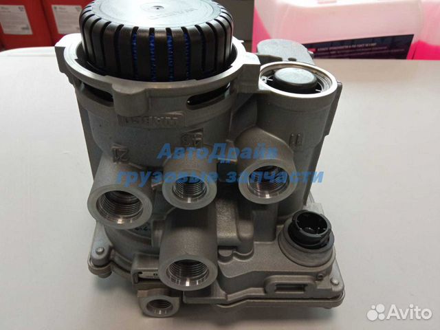 Кран управления тормозами прицепа Ивеко Стралис