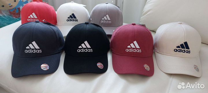 Бейсболка adidas чёрная, красная, молочная, белая