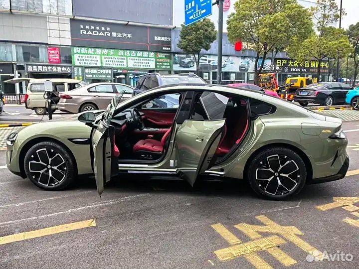 Xiaomi SU7 299 л.с. AT, 2024, 700 км