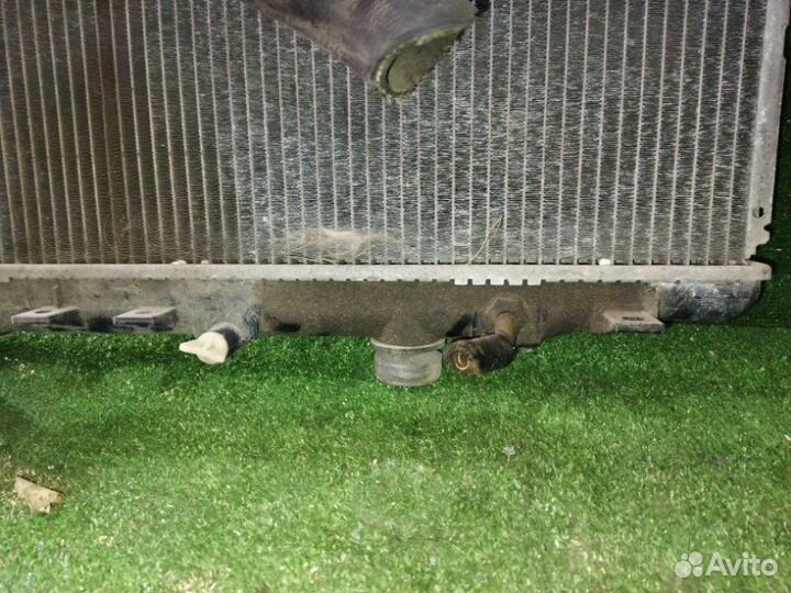 Радиатор двигателя / радиатор основной Honda