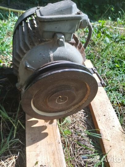 Электродвигатель бу 220/380В