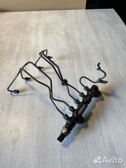 Топливная рампа Peugeot Partner Tepee B9 DV6auted4