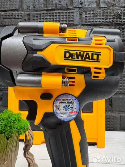 Гайковерт аккумуляторный Dewalt 2200 N.m. Гарантия