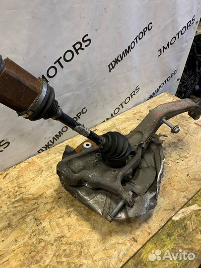 Кулак поворотный передний левый BMW X5 E70