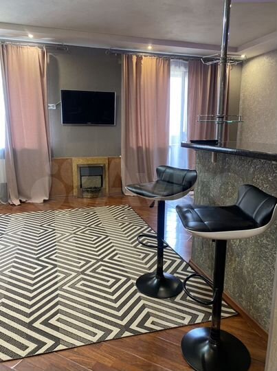 2-к. квартира, 70 м², 6/15 эт.