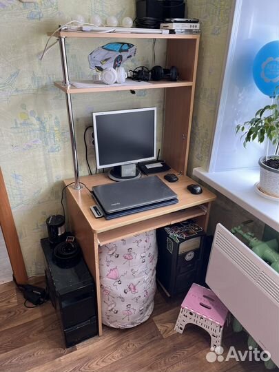 Компьютерный стол