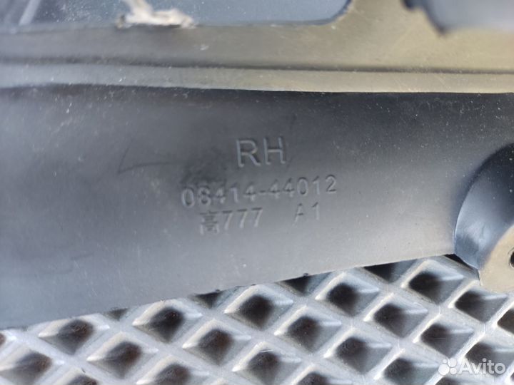 Брызговики Toyota Ipsum SXM10