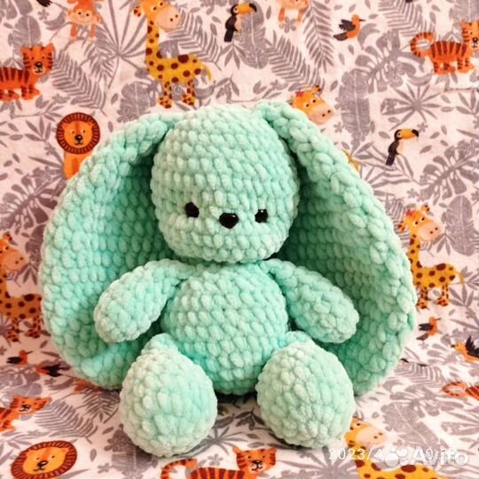 Вязаный заяц