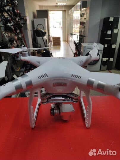Квадрокоптер DJI Phantom 3 Advanced