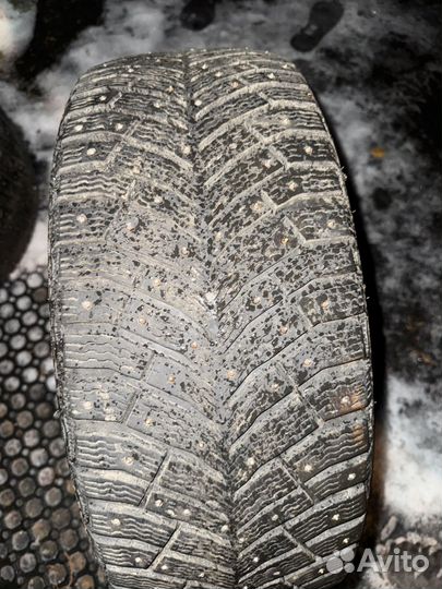 Michelin X-Ice North 4 225/45 R18 95T