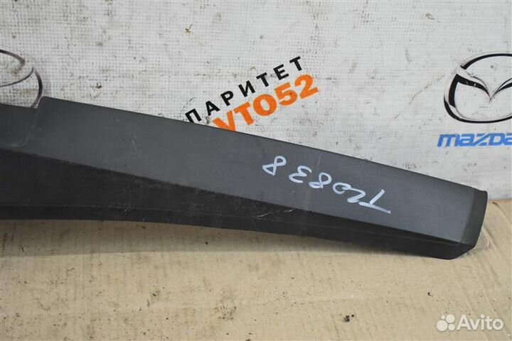 Молдинг крыла задний правый Dodge Caliber 1