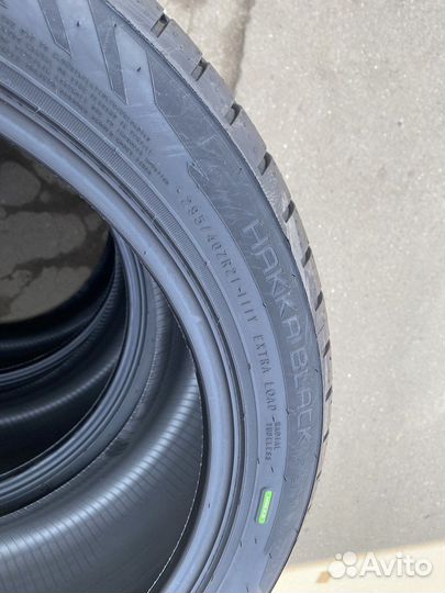Nokian Tyres Hakka Black 2 SUV 295/40 R21 111Y