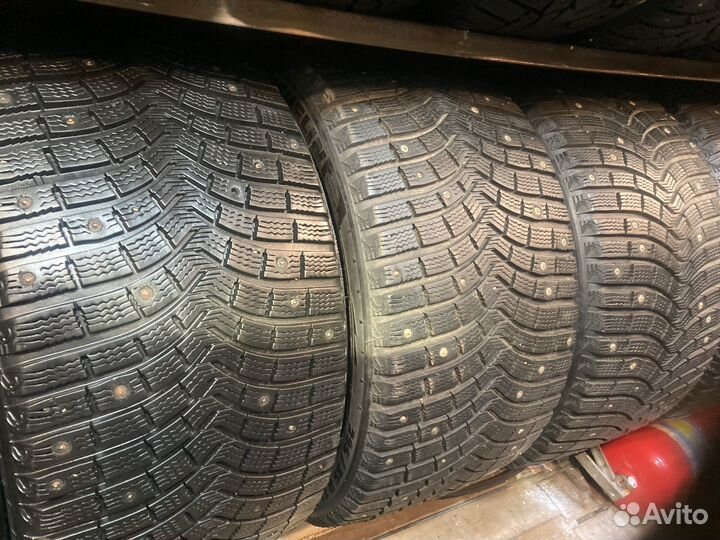 Michelin Latitude X-Ice North 2 + 295/35 R21 107T