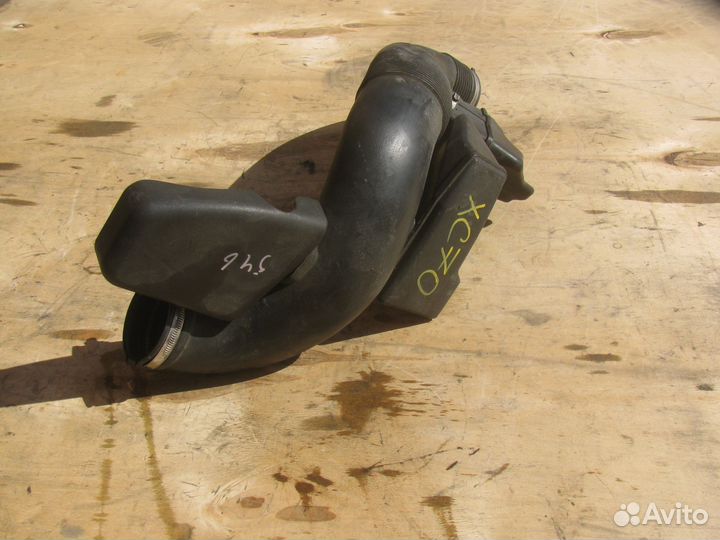 Патрубок воздушный Volvo XC70 BZ