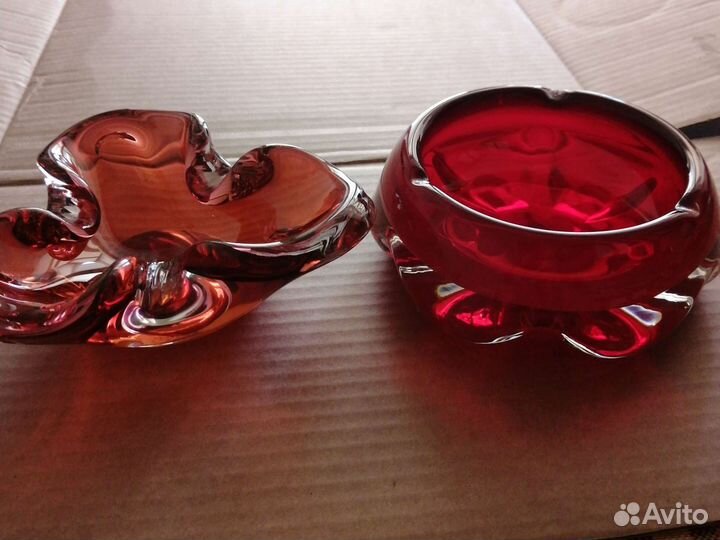 Пепельница цветное стекло.чехословакия