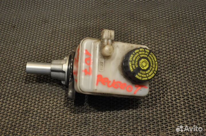 Главный тормозной цилиндр Peugeot 107 PN