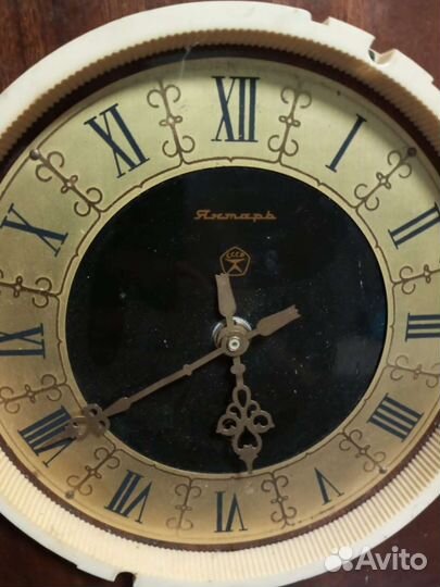 Часы настенные кварцевые