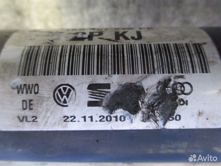 Привод передний правый Volkswagen Golf 6 5K1 caxa