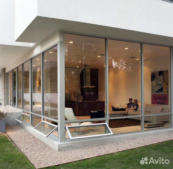 Безрамное остекление дачи