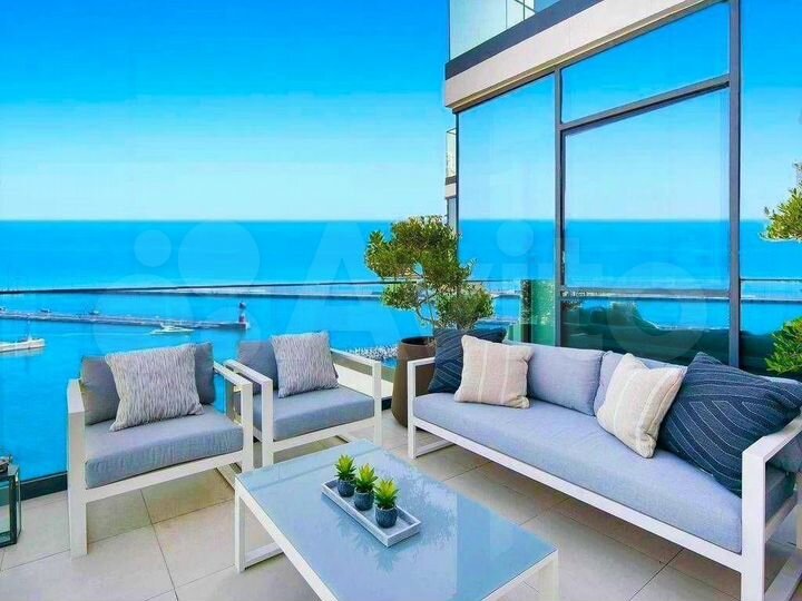 Гостиница класса Deluxe на первой береговой