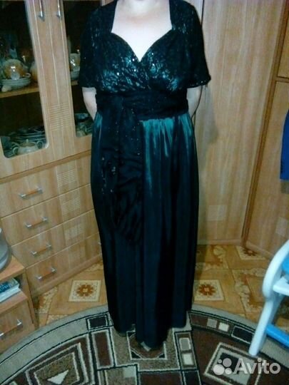 Платье вечернее