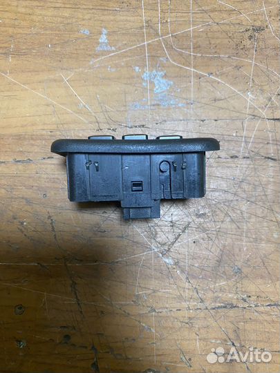 Кнопки памяти сидений