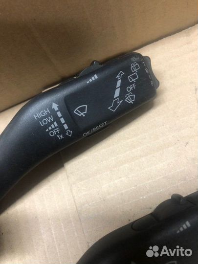 Подрулевой переключатель дворников Volkswagen Golf