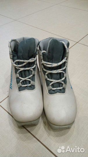 Лыжные ботинки