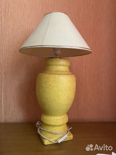 Лампа настольная