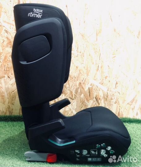 Автокресло Britax Romer Kidfix M i-size